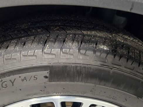 Used 2024 Ford Escape SE image 50