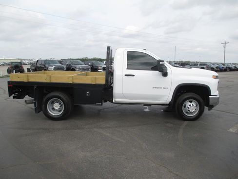 Used 2025 Chevrolet Silverado 3500 W/T w/ WT Convenience Package image 5