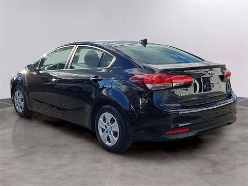 Used 2018 Kia Forte LX w/ LX Popular Package image 6