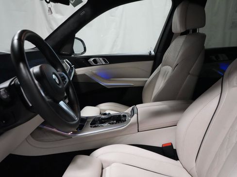 Used 2024 BMW X7 xDrive40i w/ M Sport Package image 2