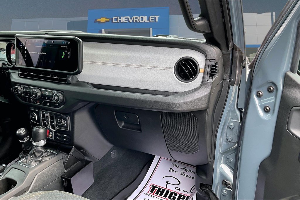 Used 2024 Jeep Gladiator Sport AWD/4WD image 29