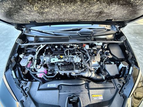 Used 2025 Toyota Prius XLE image 29