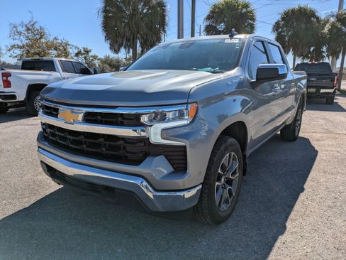 Used 2023 Chevrolet Silverado 1500 LT AWD/4WD image 8