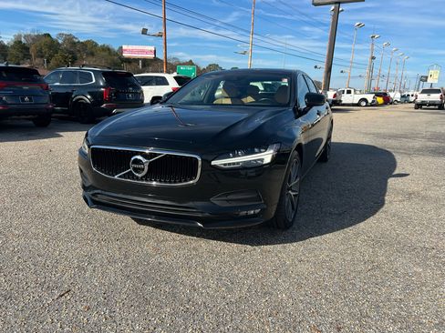 Used 2018 Volvo S90 T5 Momentum w/ Momentum Plus Package image 8