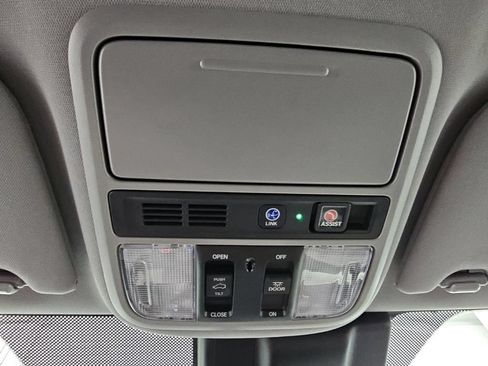 Used 2019 Honda Odyssey Elite image 25