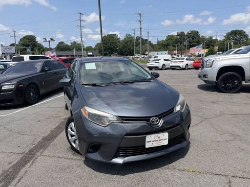 Used 2016 Toyota Corolla FWD image 4