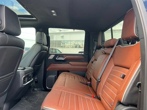 Used 2024 GMC Sierra 2500 Denali Ultimate w/ Max Trailering Package AWD/4WD image 16