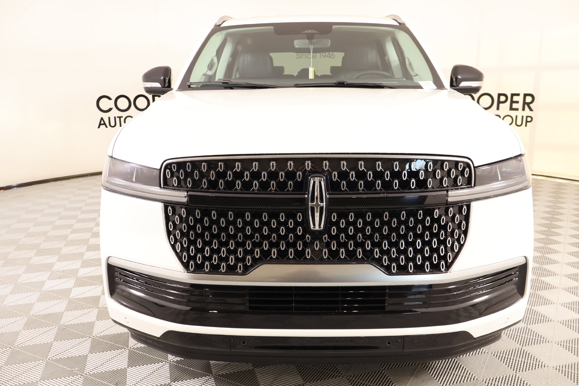 New 2026 Lincoln Navigator Premiere AWD/4WD image 10