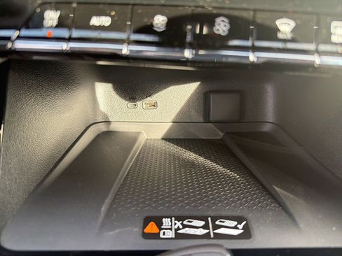 New 2026 Chevrolet Traverse LT w/ Midnight/Sport Edition image 22