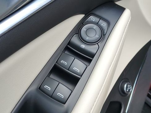 Used 2023 Buick Enclave Essence w/ Experience Buick Package FWD image 22
