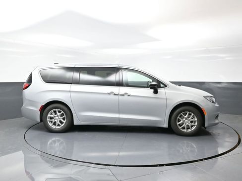New 2026 Chrysler Voyager LX image 2