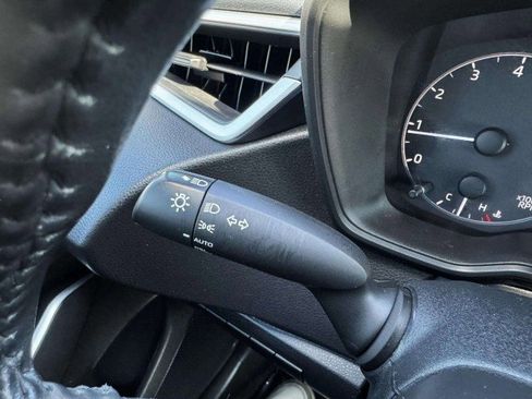 Used 2023 Toyota Corolla SE image 22