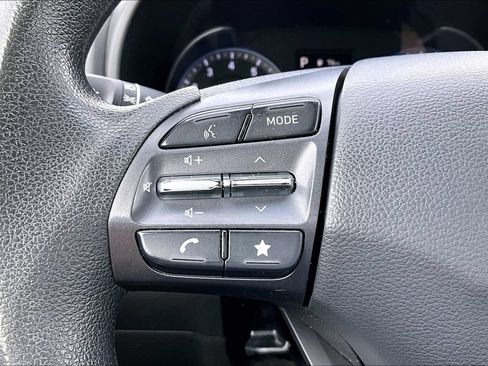 Used 2022 Hyundai Kona SEL FWD image 16