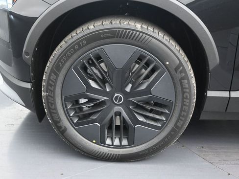 New 2026 Volvo EX30 Cross Country Ultra AWD/4WD image 9