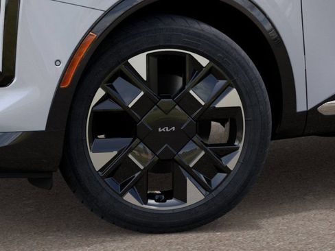 New 2026 Kia Sportage SX FWD image 9