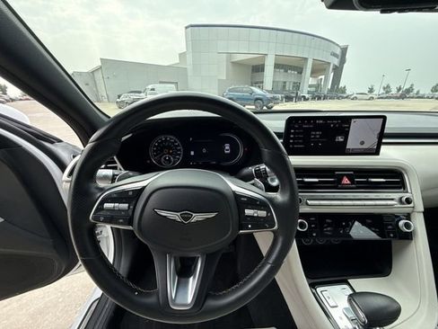 Used 2024 Genesis G70 2.5T RWD image 14
