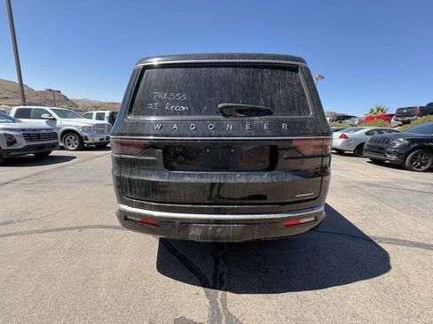 Used 2024 Jeep Wagoneer L Series II w/ Flexible Seating Group AWD/4WD image 8