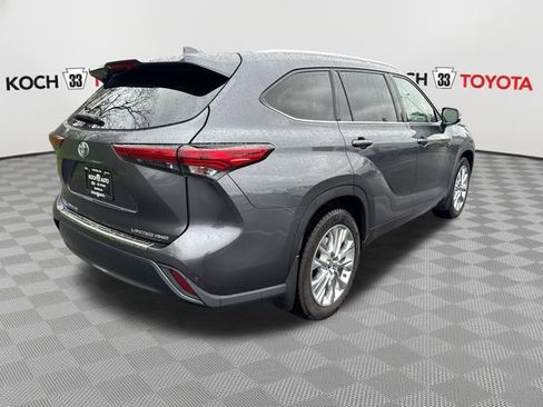 Used 2020 Toyota Highlander Limited AWD/4WD image 8