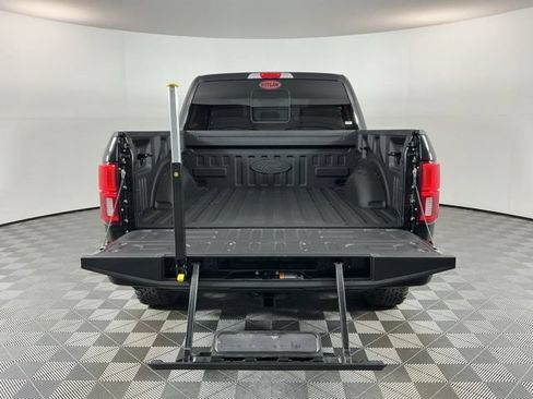 Used 2019 Ford F150 Lariat w/ Equipment Group 502A Luxury AWD/4WD image 8