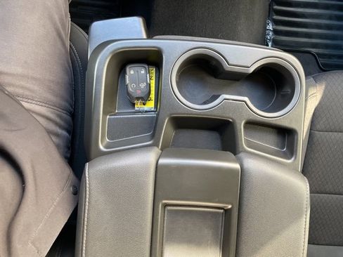 Used 2021 Chevrolet Silverado 1500 LT image 11