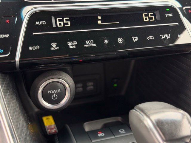 Used 2024 Toyota Venza XLE AWD/4WD image 28