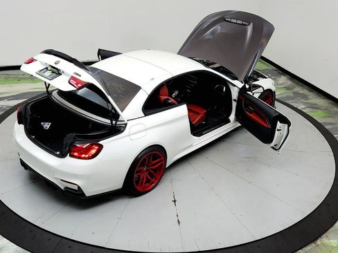 Used 2016 BMW M4 Convertible RWD image 33