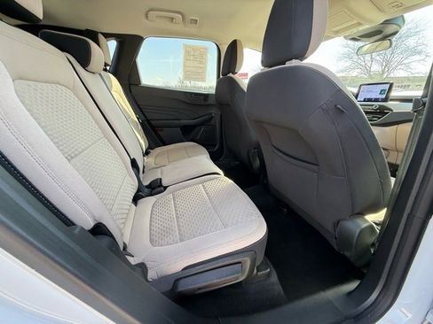 Used 2022 Ford Escape SE image 26