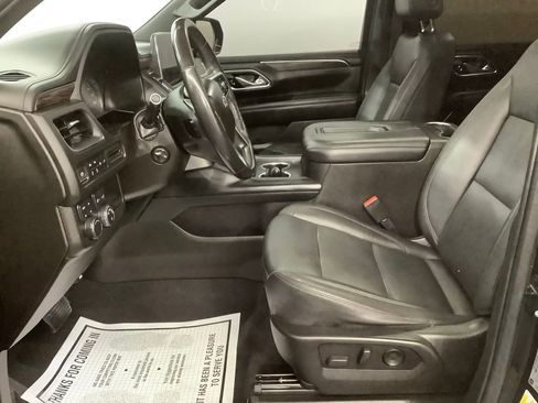 Used 2021 Chevrolet Suburban Z71 w/ Luxury Package AWD/4WD image 12