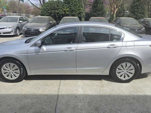 Used 2009 Honda Accord LX image 2