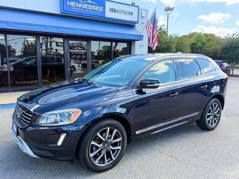 Used 2017 Volvo XC60 T6 Dynamic w/ Preferred Option Package AWD/4WD image 21