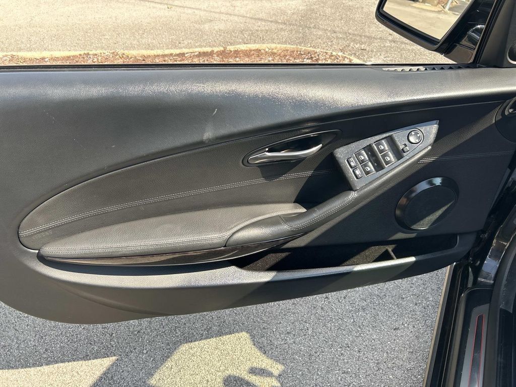 Used 2006 BMW 650i Convertible RWD image 23