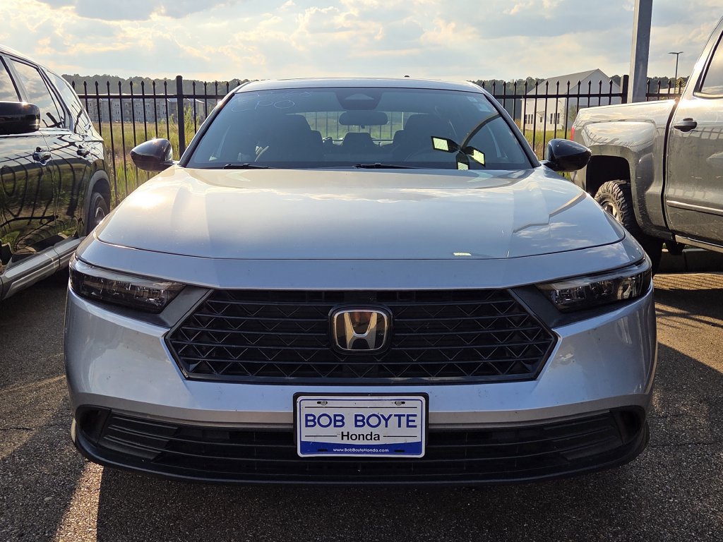 Used 2024 Honda Accord Sport image 2