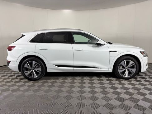 Used 2024 Audi Q8 e-tron Premium Plus w/ Premium Plus Package AWD/4WD image 8
