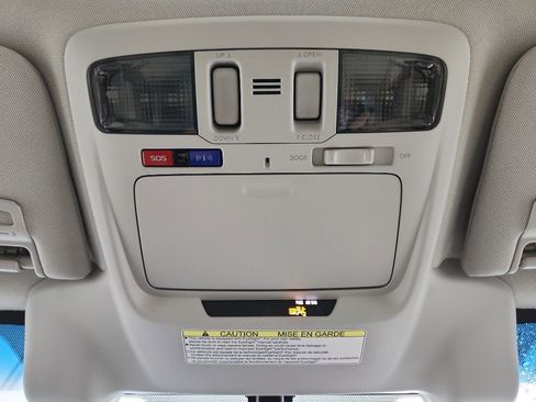 Used 2018 Subaru Outback 2.5i Limited image 30