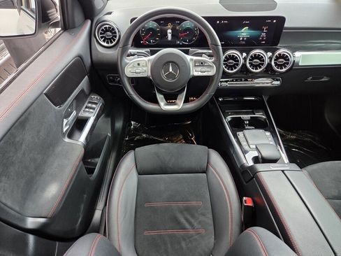 Certified 2022 Mercedes-Benz GLB 250 4MATIC image 16