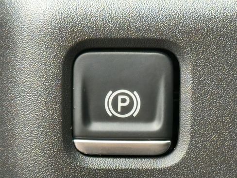 Used 2024 Chevrolet Silverado 1500 LT Trail Boss w/ Convenience Package II image 23