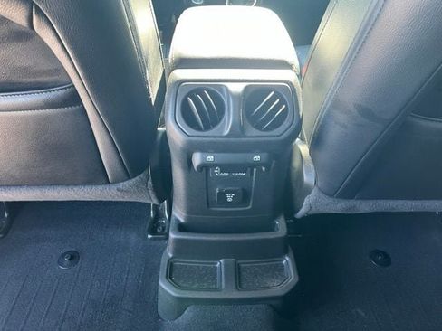 Used 2021 Jeep Wrangler Unlimited Sahara AWD/4WD image 22