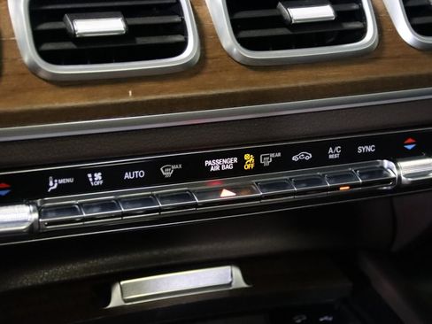 Used 2023 Mercedes-Benz GLS 450 4MATIC image 51