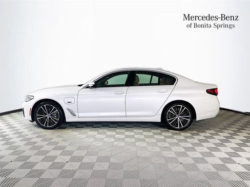 Used 2023 BMW 530e xDrive 530e iPerformance w/ Premium Package image 4
