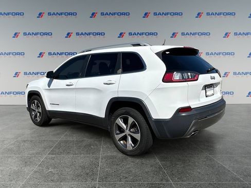 Used 2019 Jeep Cherokee Limited w/ Luxury Group FWD image 3