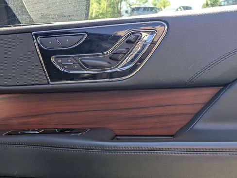Used 2023 Lincoln Navigator Reserve AWD/4WD image 33