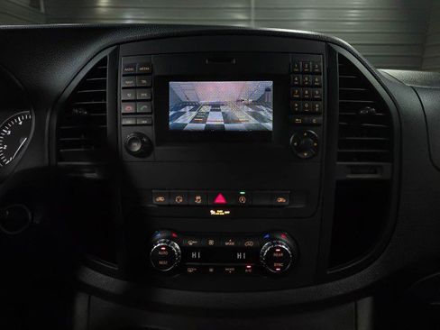 Used 2019 Mercedes-Benz Metris Passenger image 28