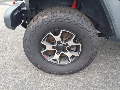 Used 2020 Jeep Gladiator Rubicon w/ Trailer Tow Package image 13