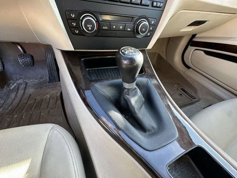 Used 2011 BMW 335i Coupe image 23