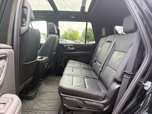 Used 2024 Chevrolet Tahoe Z71 w/ Luxury Package AWD/4WD image 32