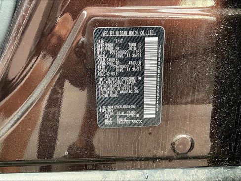 Used 2018 Nissan Armada SL image 32