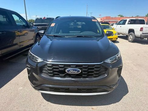 Used 2024 Ford Escape ST-Line w/ Tech Pack #1 AWD/4WD image 2