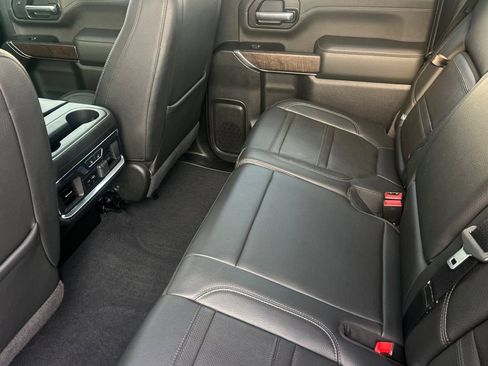 Used 2022 GMC Sierra 3500 Denali w/ Denali Black Diamond Edition AWD/4WD image 15