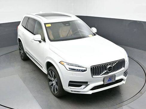 Used 2023 Volvo XC90 B6 Ultimate w/ Lounge Package AWD/4WD image 21