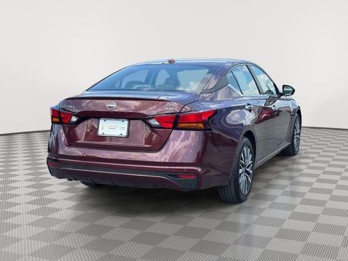 Used 2024 Nissan Altima 2.5 SV FWD image 4